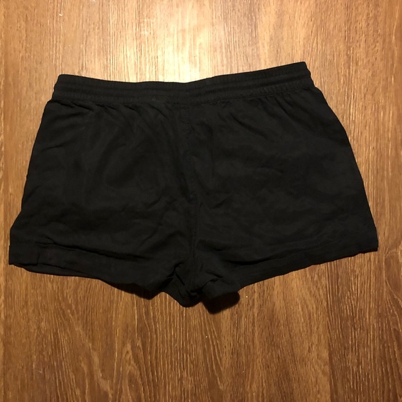 H&M SHORTS - Picture 3 of 3